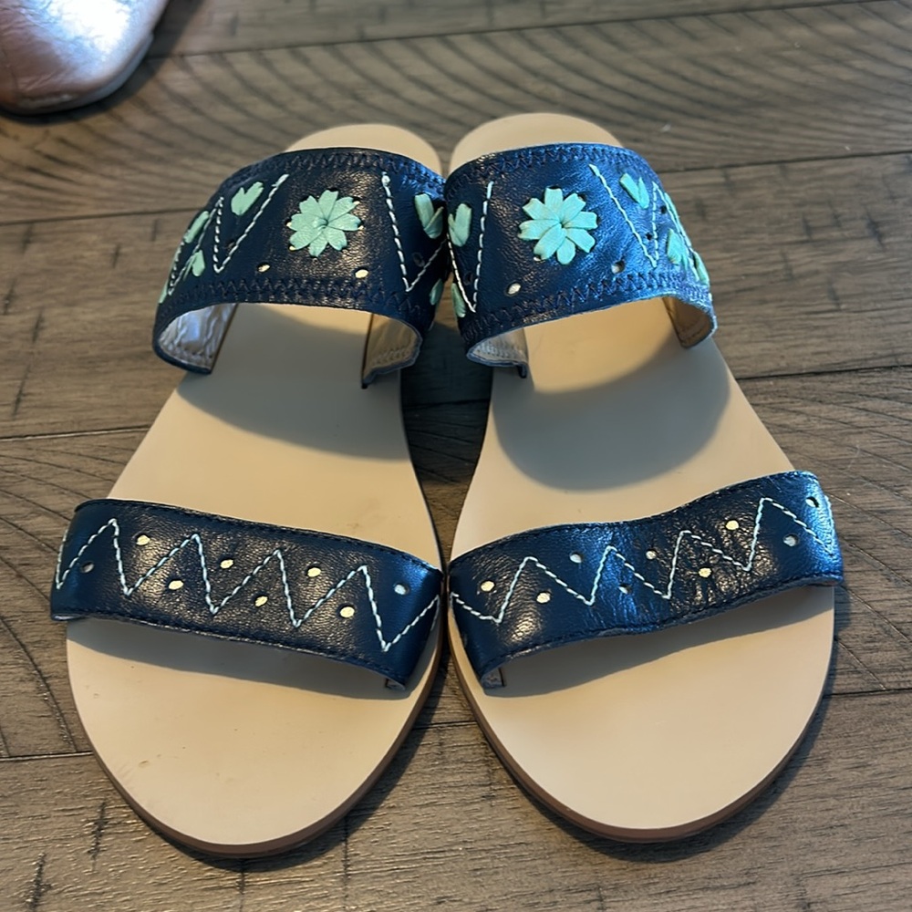Beautiful nearly new Jack Rogers sandals.